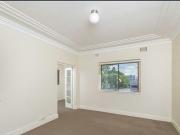 Spacious Unit Inner City Fringe!