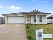 Spacious & Versatile 4 Bedroom Family Home in Hillvue