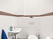 Spacious, very quiet 3 room apartment in an old...