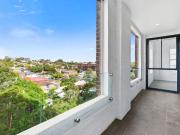 SPACIOUS WAREHOUSE STYLE LIVING IN 'WARATAH MILLS'