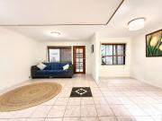 Spacious & Well Presented 2 Bedroom Townhouse in...