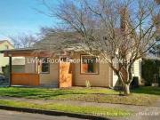 Spacious Woodstock Bungalow! 5326 Se 50th Ave