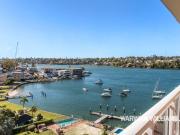 SPARKLING WATER VIEWS WATERFRONT APARTMENT