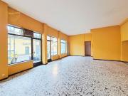 SPAZIO COMMERCIALE CON VETRINA IN ZONA CENTRALE