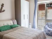 Spaziosa camera in affitto a Monte Sacro, Roma