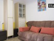 Spaziosa camera in appartamento con 3 camere da letto a...