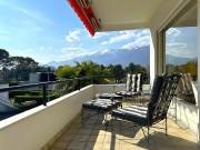 Spazioso attico di 4.5 locali in posizione privilegiata...