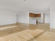 Modern Comfort with Urban Convenience