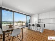 Spectacular 2 bed Apartment with Breathtaking City Views!