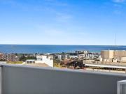 Spectacular penthouse with endless views & internal lift