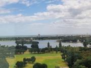 Spectacular views over Albert Park Lake & Port Phillip Bay