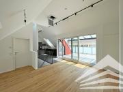 Spektakuläre DG Wohnung: Klimatisiert, 2 Bäder, 5 Zimmer...