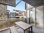 Spilt Level 2 bedrooms apartment located in the center...