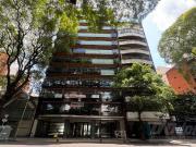 S/piso 3 dormit. en suite, 2 cocheras y baul. en venta...