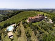 Splendida tenuta con vigneto in vendita nel Chianti...