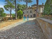 Splendida villa cinquecentesca con piscina m²...