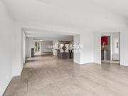 Splendide maison mitoyenne moderne de 8 pièces avec un...