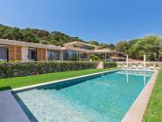 Splendide propriété neuve de 911 m² au cœur des vignes,...