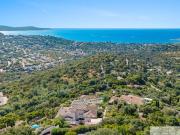 Splendide Vue Sur La Mer Du Cap Lardier Au Port De...