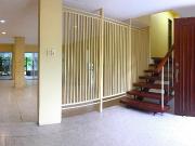 Split Level House with Garden & Pool For Lease in...