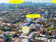 Split Level Two bedroom apartment with Racecourse Views