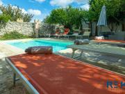 Spongano 12 vani 920mq