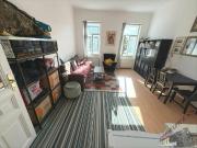 Sportlicher Singlehit im 2. Stock ohne Lift sucht...