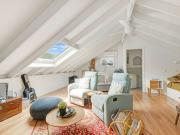 Sprawling 5 bedroom coastal family home