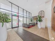 SPRING HILL SPACIOUS two BEDROOMs FURNISHED APARTMENT