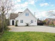 Spring Pond Meadow, Hook End, 4 Bedroom Detached