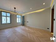 #SQ ELEGANTER ERSTBEZUG IN ZENTRALER LAGE: STILVOLL...