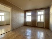 #SQ Sanierungsbedürftige 2 Zimmer Altbauwohnung mit...