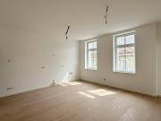 #SQ TOLL AUFGETEILTE ALTBAUWOHNUNG...