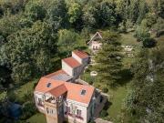 #SQ WOHNEN IM GRÜNEN – GRUNDSTÜCK MIT BESTANDSGEBÄUDEN...