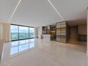 SQSW 500 | Reformado Andar Alto 4 Suites 3 Vagas