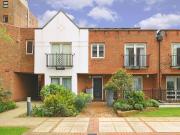 Squire Gardens, London