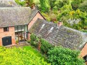 Squirrel Lane, Ledwyche, 5 Bedroom Barn