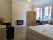 St.Chads Drive, 55, Leeds LS6, 5 bed terraced house to...