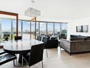 St. George Wharf, London, 3 Bedroom Apartment