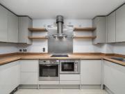 St George Wharf, Vauxhall SW8, 2 bed flat to rent,...