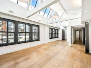 St Martins Lane, London WC2N, 2 bed flat to rent, £6,500...