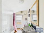 4 bedroom Flat To Let