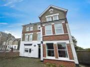 St. Peters Road, Broadstairs 2 bed flat to rent £1,100 pcm.