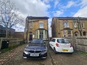 St. Peters Road, Croydon CR0, 1 bed flat to rent, £1,350...