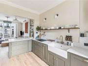 St Stephens Gardens, London W2, 4 bed flat to rent,...