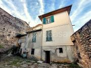 Stabile in vendita a Ranzo via Umberto 1, 31