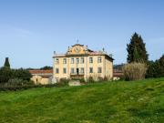 Stabile/Palazzo con giardino a Pisa