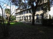Stabile/Palazzo con giardino a Pisa