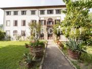 Villa con giardino, Capannori matraia alta