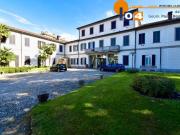 Stabile/palazzo in vendita a Figino Serenza